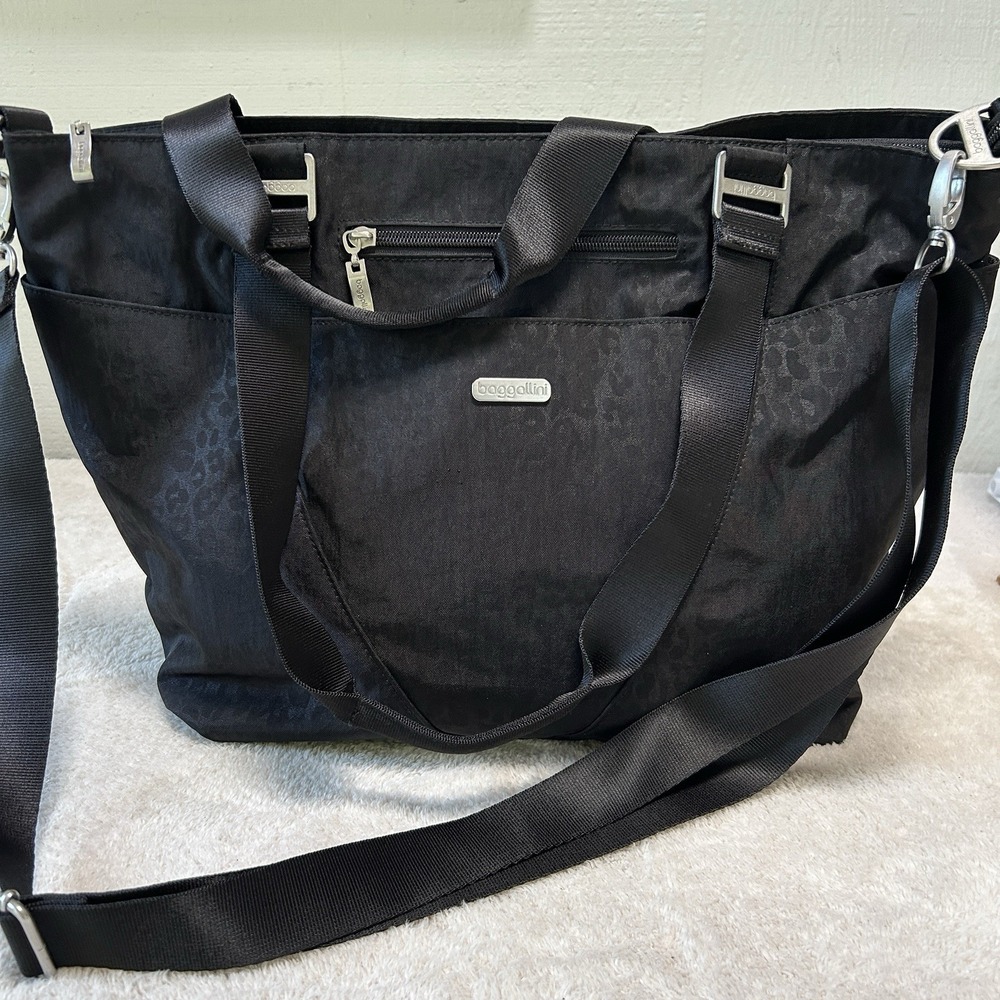Baggallini Avenue Convertible Tote Bag Black Animal Leopard Print NWOT!